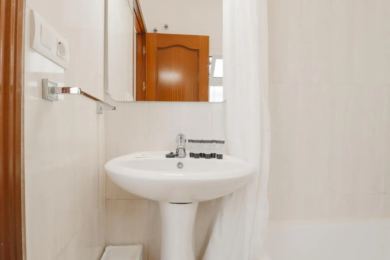 C2 - Seaside Pedregalejo 3 Bedrooms Apartment Μάλαγα 0*,